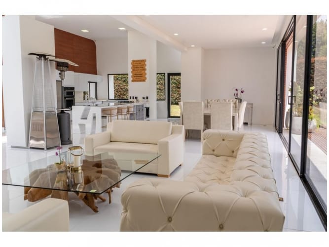 Casa de 4 alcobas en venta en El Poblado, Envigado, 1783 m² · foto 8 de 24