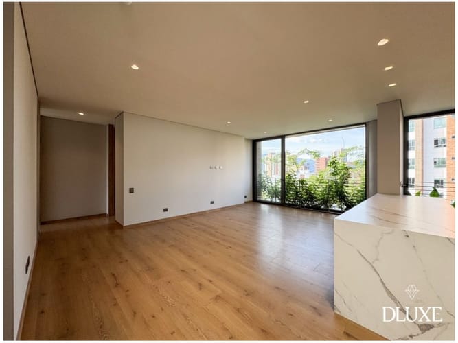 Apartamento de 2 alcobas en venta en Lalinde, Medellín, 276 m² · foto 3 de 19