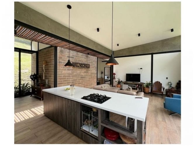 Finca en venta en El Retiro, 167 m² · foto 2 de 9