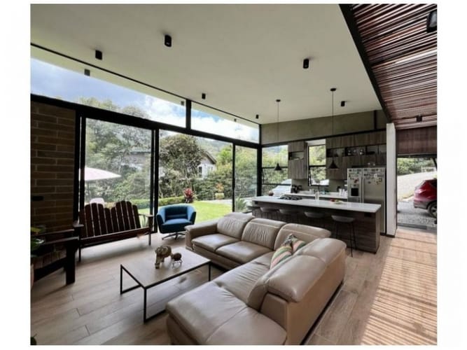 Finca en venta en El Retiro, 167 m² · foto 3 de 9