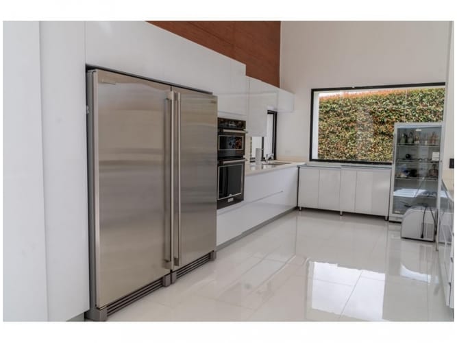 Casa de 4 alcobas en venta en El Poblado, Envigado, 1783 m² · foto 15 de 24
