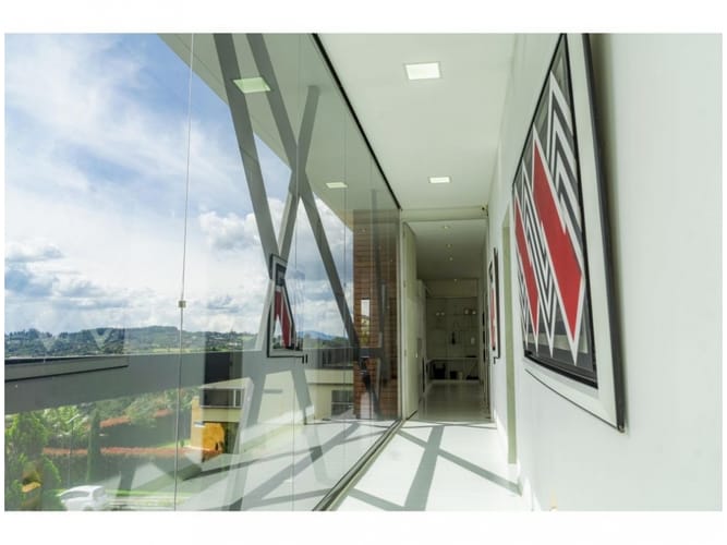 Casa de 4 alcobas en venta en El Poblado, Envigado, 1783 m² · foto 17 de 24