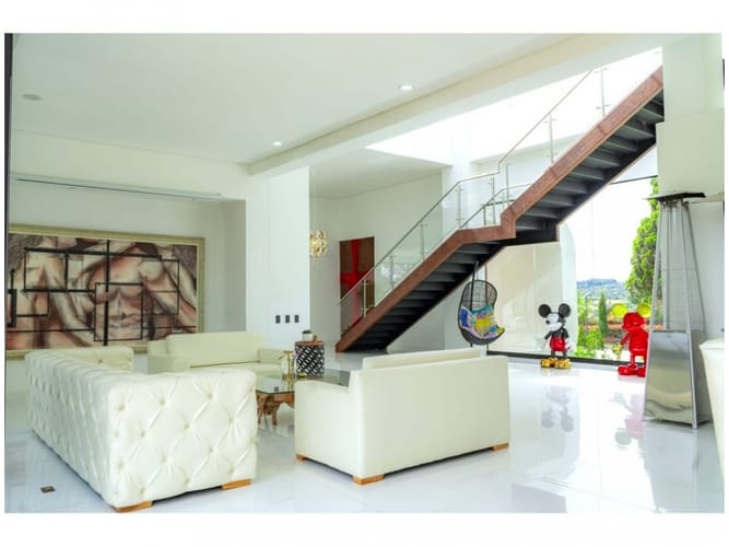 Casa de 4 alcobas en venta en El Poblado, Envigado, 1783 m² · foto 23 de 24