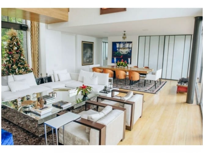 Casa de 4 alcobas en venta en El Poblado, Medellín · foto 3 de 17