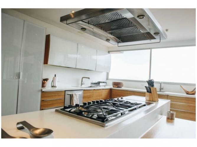 Casa de 4 alcobas en venta en El Poblado, Medellín · foto 8 de 17