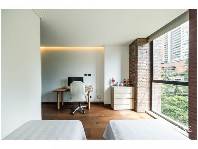 Apartamento de 2 alcobas en venta en Los Naranjos, Medellín, 400 m² · foto 10 de 18