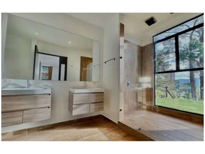 Casa de 3 alcobas en venta en San Lucas, Medellín, 412 m² · foto 17 de 21