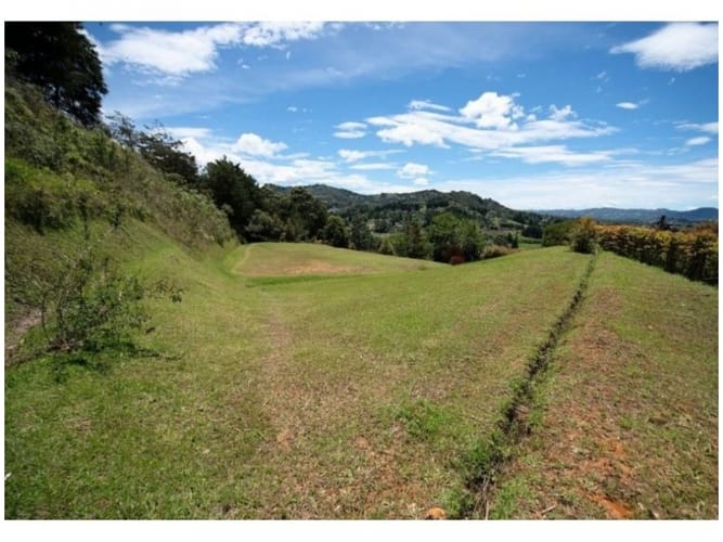 Lote en venta en Sajonia, Rionegro, 5000 m² · foto 2 de 7
