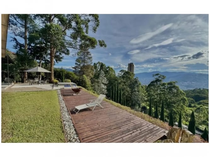Casa de 3 alcobas en venta en San Lucas, Medellín, 412 m² · foto 18 de 21