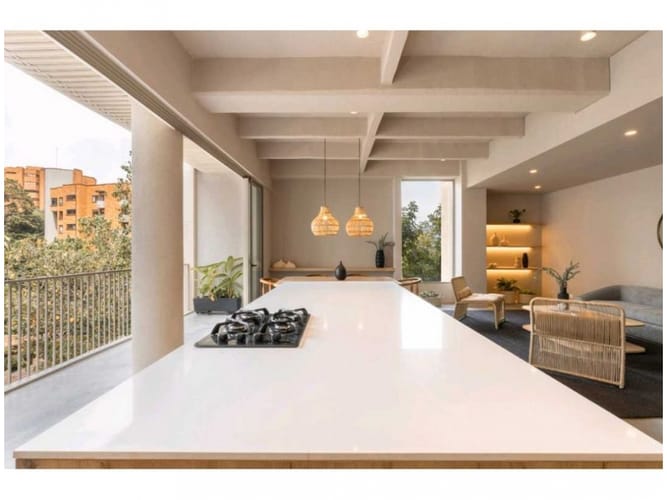 Apartamento de 2 alcobas en venta en El Poblado, Medellín, 185 m² · foto 4 de 12