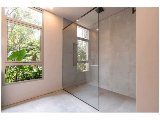 Apartamento de 2 alcobas en venta en El Poblado, Medellín, 185 m² · foto 10 de 12