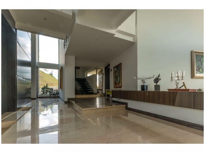 Casa de 4 alcobas en venta en El Poblado, Medellín, 738 m² · foto 7 de 14