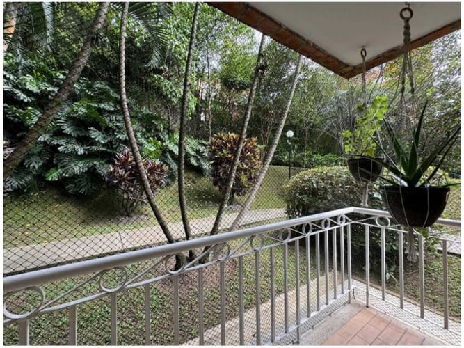 Apartamento de 3 alcobas en venta en El Poblado, Medellín, 98 m² · foto 10 de 16