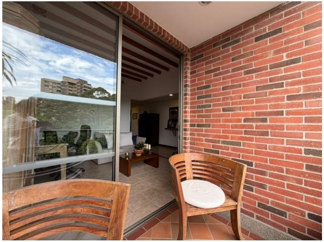 Casa de 4 alcobas en venta en El Poblado, Medellín, 350 m² · foto 2 de 24