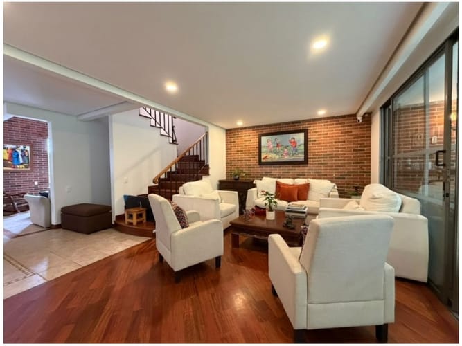 Casa de 4 alcobas en venta en El Poblado, Medellín, 350 m² · foto 10 de 24