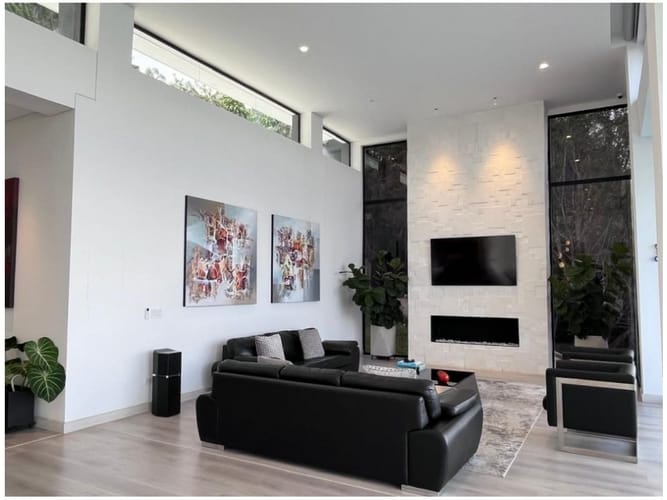 Casa de 5 alcobas en venta en El Poblado, Medellín, 1500 m² · foto 6 de 16