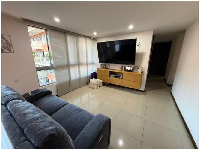 Apartamento de 3 alcobas en venta en El Poblado, Medellín, 112 m² · foto 4 de 13