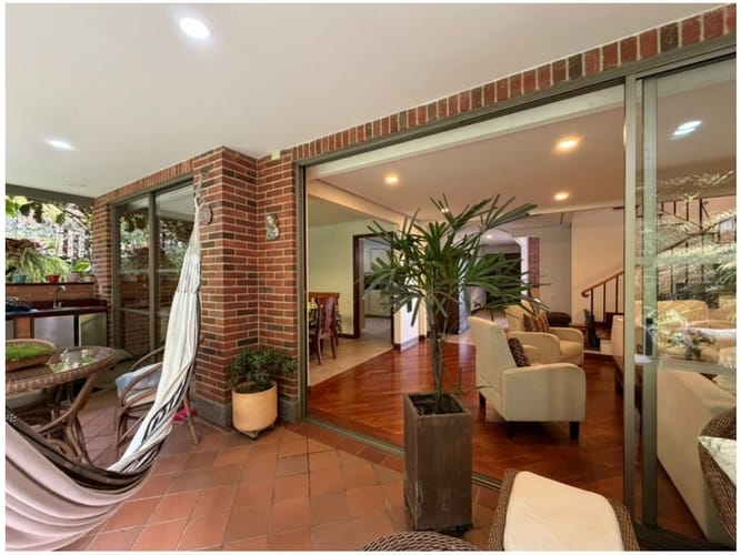 Casa de 4 alcobas en venta en El Poblado, Medellín, 350 m² · foto 14 de 24
