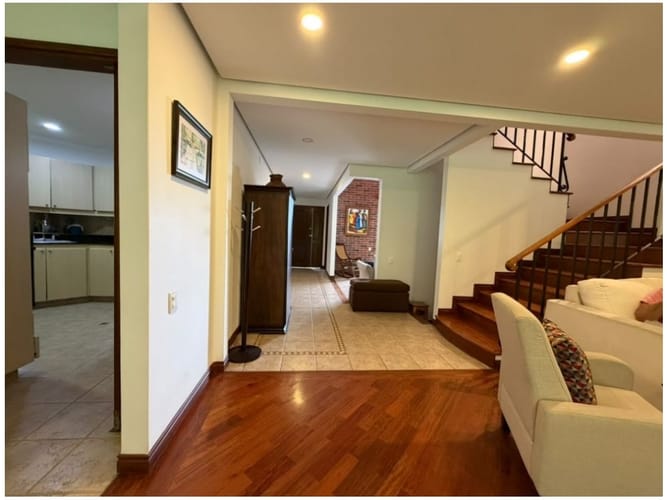 Casa de 4 alcobas en venta en El Poblado, Medellín, 350 m² · foto 17 de 24