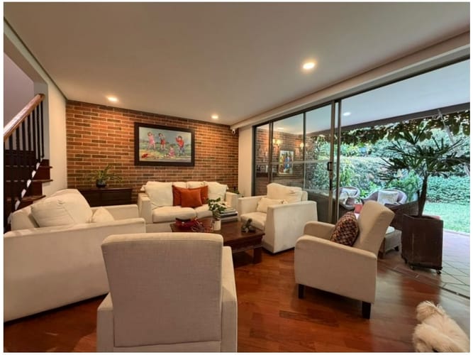 Casa de 4 alcobas en venta en El Poblado, Medellín, 350 m² · foto 18 de 24
