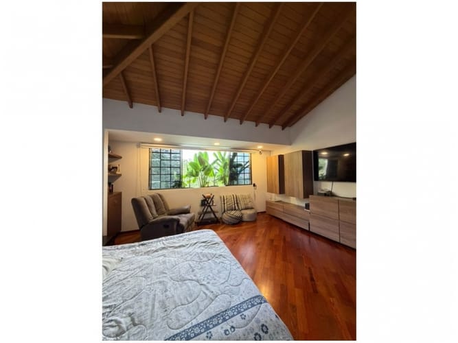 Casa de 4 alcobas en venta en El Poblado, Medellín, 350 m² · foto 23 de 24