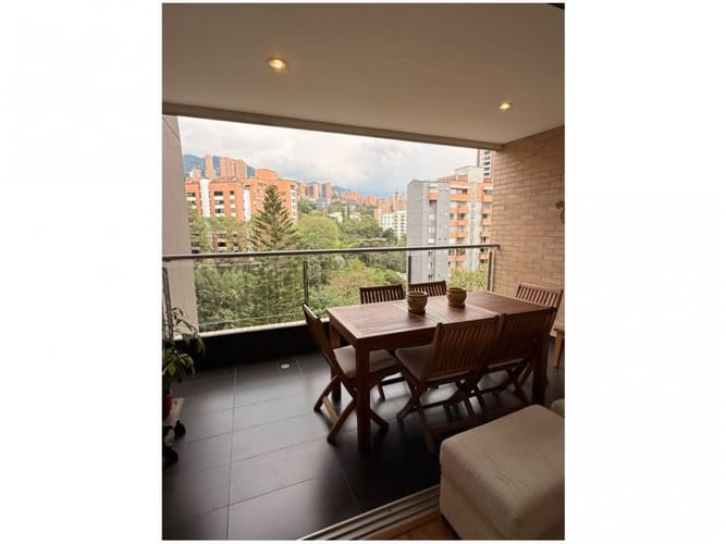 Apartamento de 3 alcobas en venta en La Florida, Medellín, 140 m² · foto 5 de 18