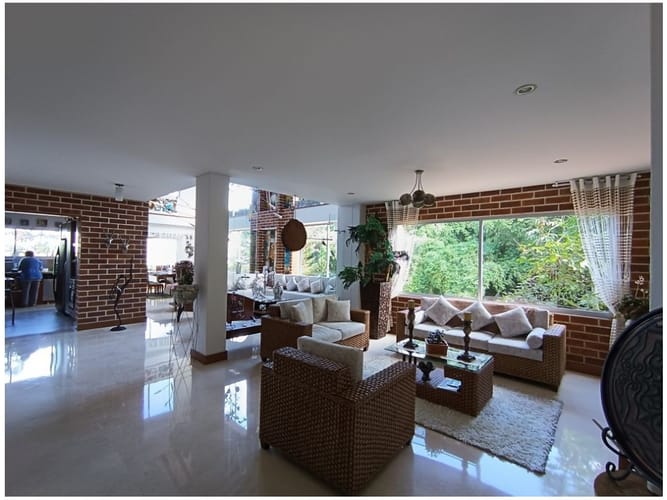 Casa de 5 alcobas en venta en Loma Del Chocho, Envigado, 656 m² · foto 7 de 24
