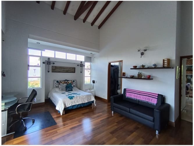 Casa de 5 alcobas en venta en Loma Del Chocho, Envigado, 656 m² · foto 14 de 24