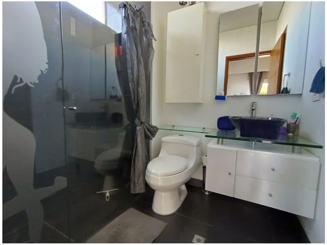 Casa de 5 alcobas en venta en Loma Del Chocho, Envigado, 656 m² · foto 16 de 24