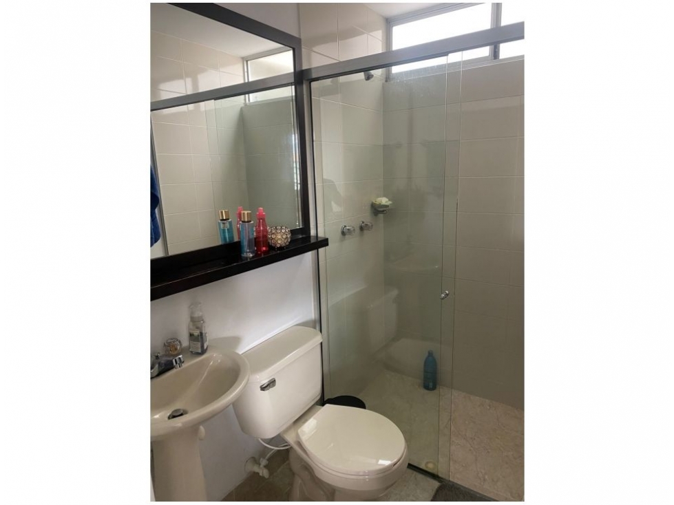 Apartamento en venta en Loma De Los Bernal, Medellín · foto 17 de 17