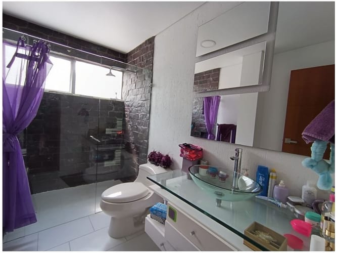 Casa de 5 alcobas en venta en Loma Del Chocho, Envigado, 656 m² · foto 22 de 24