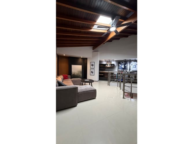 Apartamento de 5 alcobas en venta en Aves Maria, Sabaneta, 236 m² · foto 6 de 24