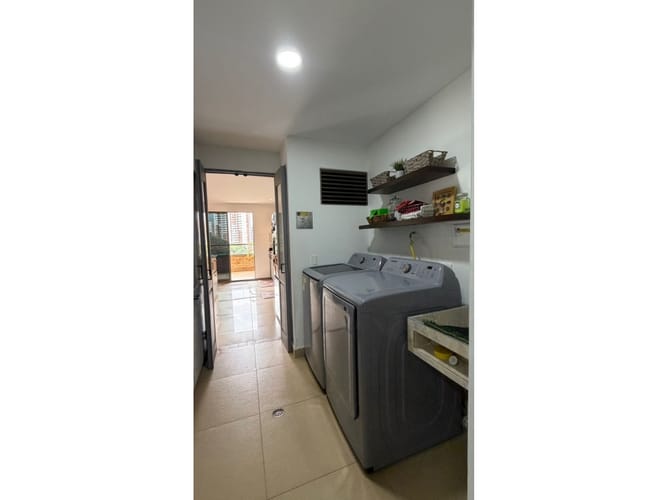 Apartamento de 5 alcobas en venta en Aves Maria, Sabaneta, 236 m² · foto 7 de 24