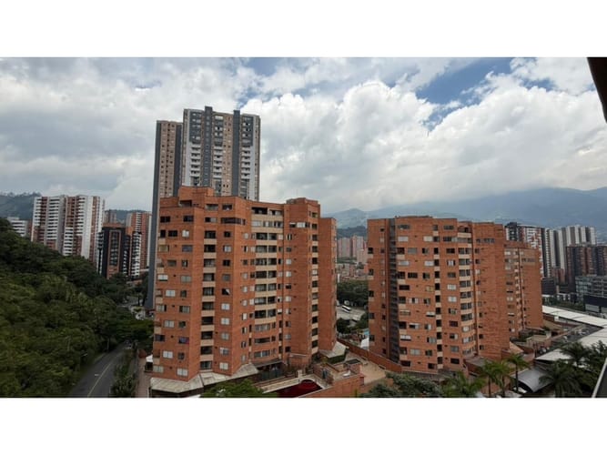 Apartamento de 5 alcobas en venta en Aves Maria, Sabaneta, 236 m² · foto 8 de 24