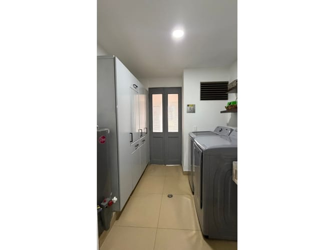 Apartamento de 5 alcobas en venta en Aves Maria, Sabaneta, 236 m² · foto 10 de 24