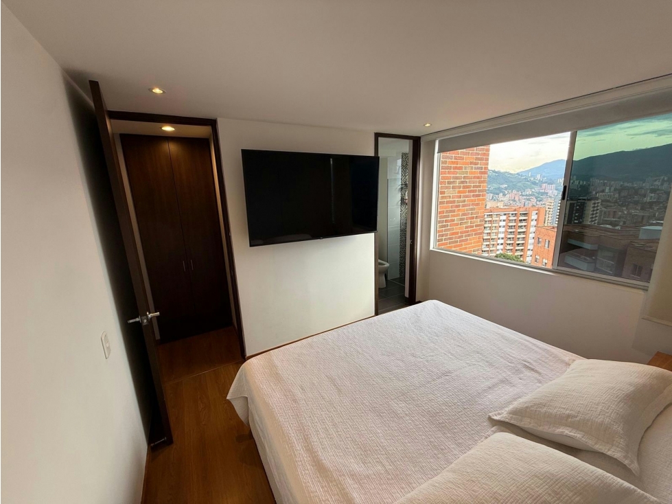 Apartamento en venta en Loma Del Esmeraldal, Envigado · foto 8 de 9