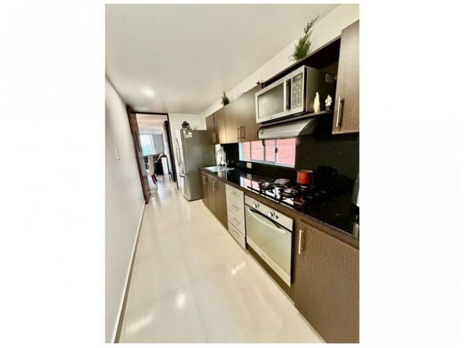 Apartamento de 3 alcobas en venta en Cumbres, Envigado, 104 m² · foto 4 de 17