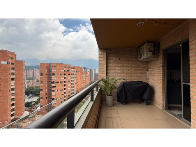 Apartamento de 5 alcobas en venta en Aves Maria, Sabaneta, 236 m² · foto 17 de 24