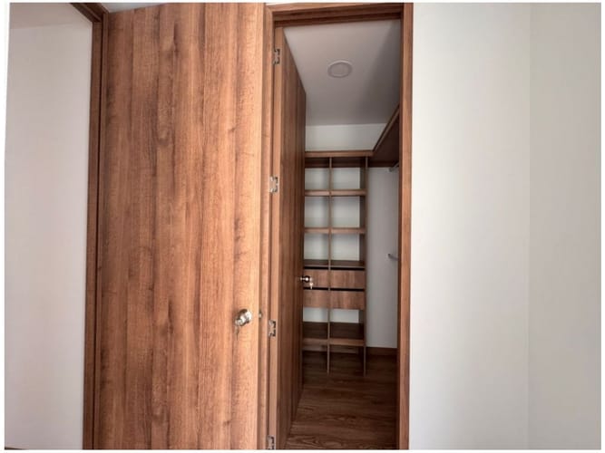 Apartamento de 2 alcobas en venta en Las Antillas, Envigado, 65 m² · foto 4 de 13