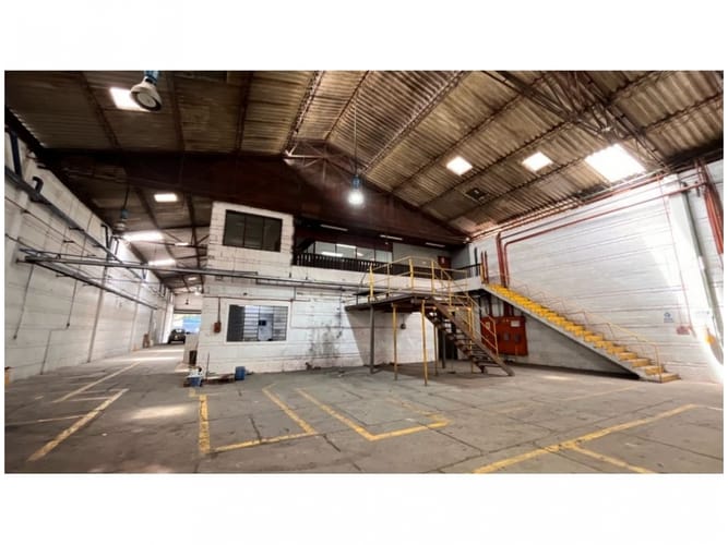 Bodega en venta en Las Mercedes, Itagüí, 2000 m² · foto 5 de 24