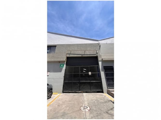 Bodega en venta en Las Mercedes, Itagüí, 2000 m² · foto 11 de 24