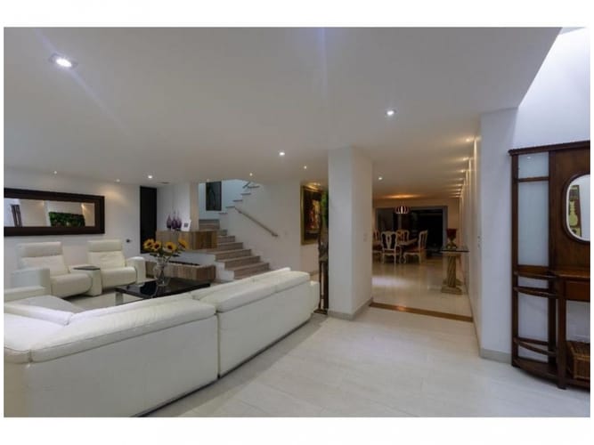 Casa de 5 alcobas en venta en El Poblado, Medellín, 643 m² · foto 18 de 24