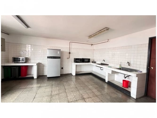 Bodega en venta en Las Mercedes, Itagüí, 2000 m² · foto 16 de 24