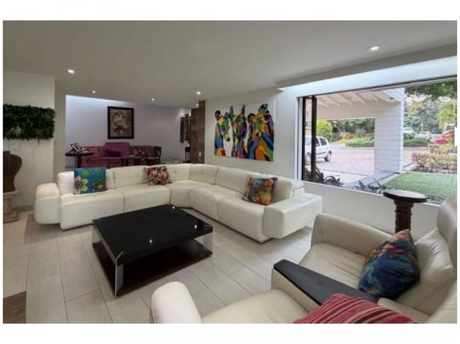 Casa de 5 alcobas en venta en El Poblado, Medellín, 643 m² · foto 19 de 24