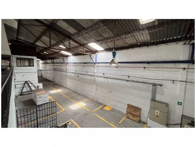 Bodega en venta en Las Mercedes, Itagüí, 2000 m² · foto 18 de 24