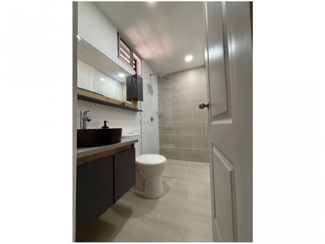 Casa de 3 alcobas en venta en La Ceja, 135 m² · foto 9 de 12