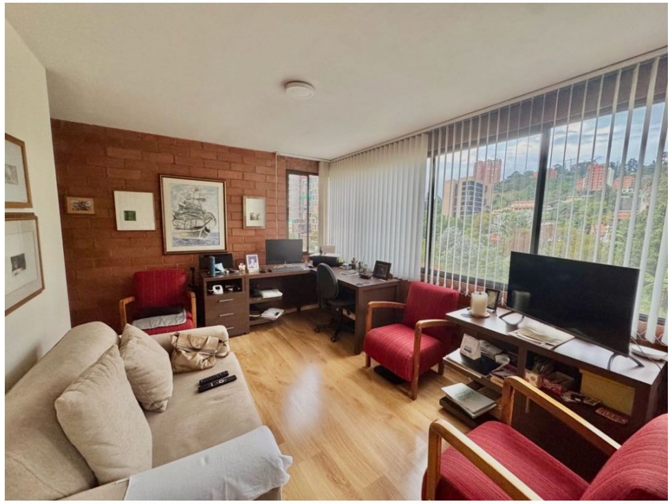 Apartamento en venta en Las Lomas No.1, Medellín · foto 3 de 15