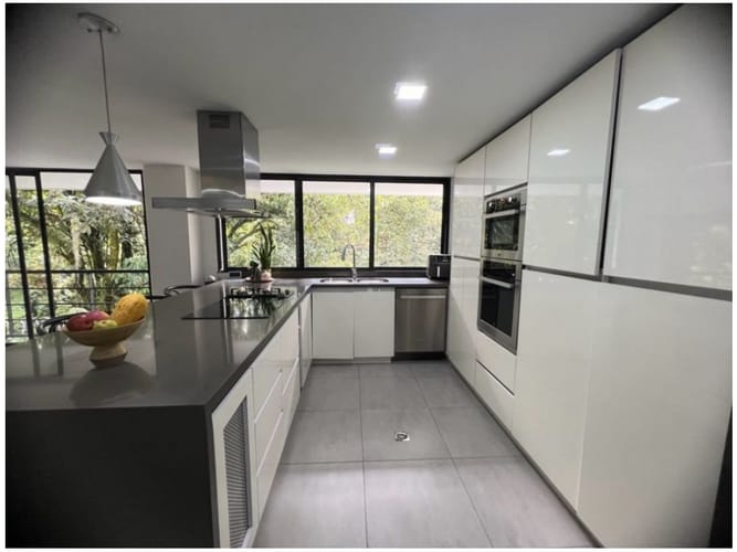 Casa de 4 alcobas en venta en Aves Maria, Sabaneta, 436 m² · foto 5 de 24
