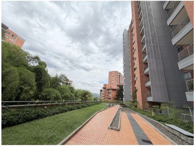 Apartamento de 3 alcobas en venta en Los Balsos, Medellín, 120 m² · foto 13 de 24