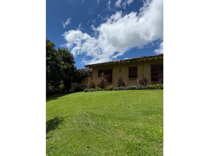 Casa de 5 alcobas en venta en Llano Grande, Rionegro, 300 m² · foto 4 de 18